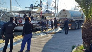 Milyon dolarlık tekne bir anda yan yattı