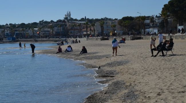 Normalleşmenin başladığı Didim'de sahil keyfi