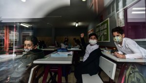 Öğrenciler sınıflarına kavuştu