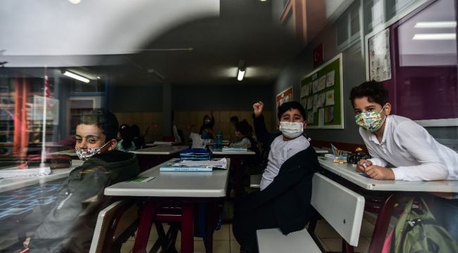 Öğrenciler sınıflarına kavuştu