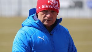 Rıza Çalımbay: "Kalan 11 maçı en iyi şekilde bitireceğiz"