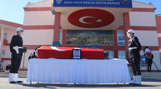 Şehidin kardeşi olan polis memuruna son görev
