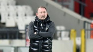 Sergen Yalçın bu kez tribünde