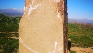 Tarlada Roma döneminden kalma kitabe