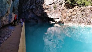 Turkuaz renkli kanyon turizme hazırlanıyor