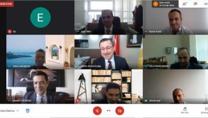 Üniversitelilere "e-kurs"