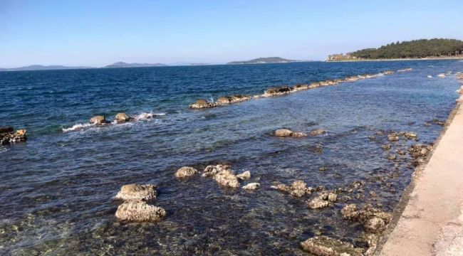 Urla'da deniz suyu çekildi! 