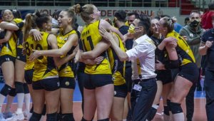 VakıfBank, 9. kez Devler Ligi'nde finalde