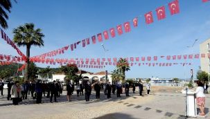 23 Nisan, Çeşme'de resmi törenle kutlandı