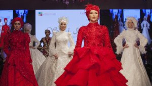 '5'inci Gelin Damat Fashion' defilesi pandemi tedbirleriyle gerçekleşti