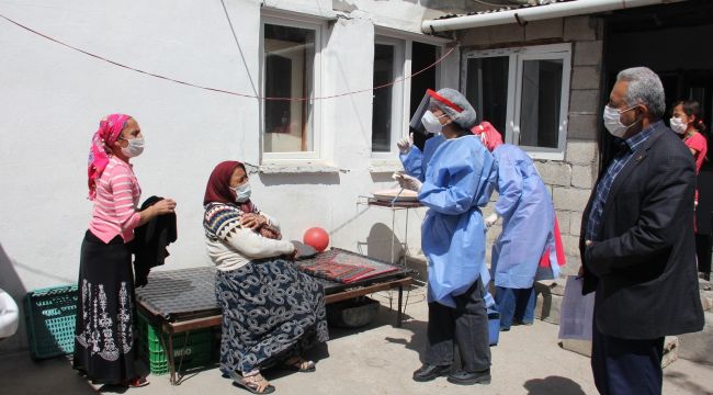 Aşı ikna timleri kapı kapı dolaşıyor