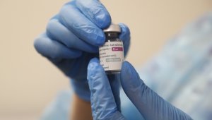 AstraZeneca çocuklar üzerindeki aşı denemelerini durdurdu