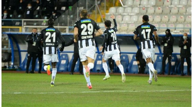 Beşiktaş şampiyonluğa koşuyor