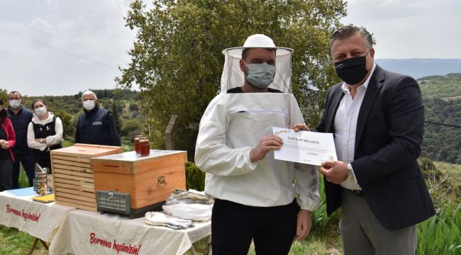 Bornovalı arıcılar kovanlarına kavuştu