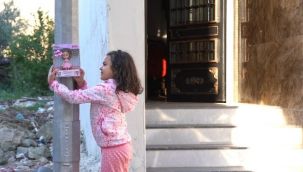 Bucalı çocuklara 23 Nisan'da hediye sürprizi