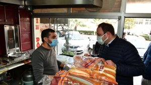 Çiğli Belediyesinden esnafa Ramazan desteği