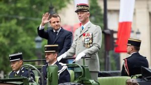 Fransa'da bildiri imzalayan askerlere yaptırım uygulanacak