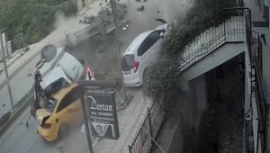 Freni boşalan vinç 11 araca çarptı: 4 kişi öldü