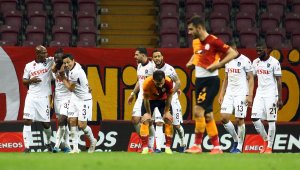 Galatasaray, evinde Trabzon'a puan kaptırdı