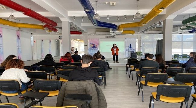 Genç İzmir'in logosunu İzmirliler belirleyecek