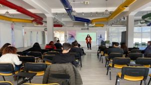 Genç İzmir'in logosunu İzmirliler belirleyecek