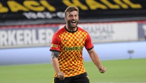 Göztepeli Alpaslan Öztürk koronavirüse yakalandı