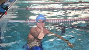 Hedefi Manş Denizi'ni yüzerek geçmek