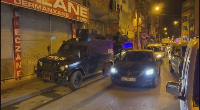 İki grup çatıştı, 10 yaşındaki çocuk arada kaldı