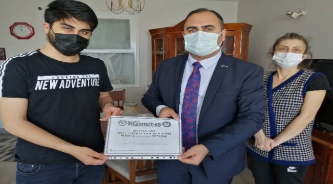 İş kazasında ölen üyenin ailesine sigorta çeki verildi