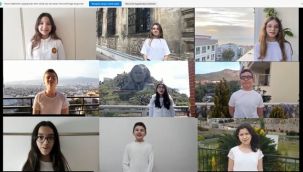 İzmir Misak-ı Milli Ortaokulu öğrencilerinden 46 dilde 23 Nisan mesajı