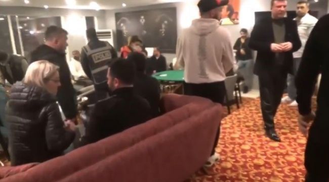 İzmir'de eski konsolosluk binasına kumar baskını