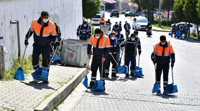 İzmir'de kısıtlamada temizlik harekâtı