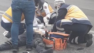 İzmir'de motokurye hayatını kaybetti