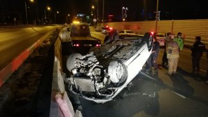 İzmir'de otomobil takla attı: 1 yaralı