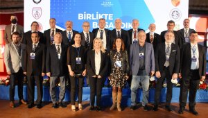 İZVAK'ta Ali Erten yeniden başkan