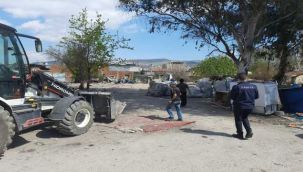 Karşıyaka'da yasa dışı hurdacılara izin yok