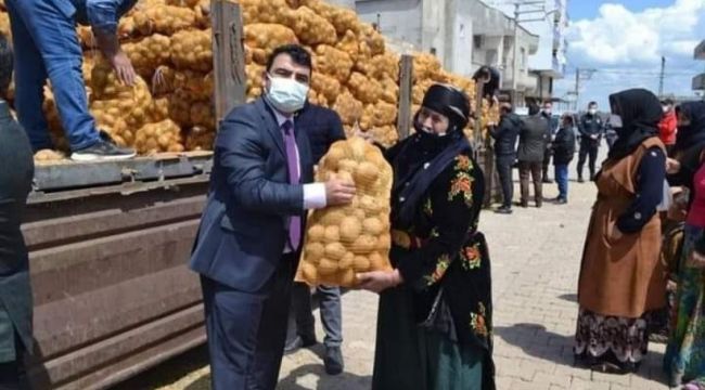 Kaymakamın 'patates' pozuna büyük tepki