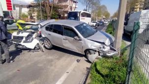 Kazaya bakmak için yavaşladı, zincirleme kaza oldu