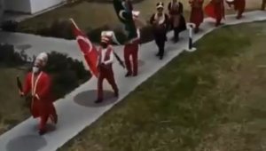 Kısıtlama varmış kime ne? Mehter marşıyla kız isteme