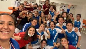 Konak Belediyesi Kadın Futbol Takımı çeyrek finalde