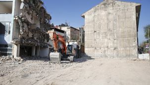 Konak Belediyesi'ne süper bina