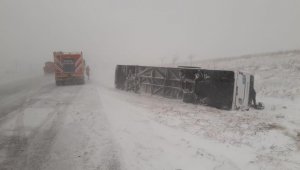 Konya'da yolcu otobüsü şarampole yan yattı: 6 yaralı