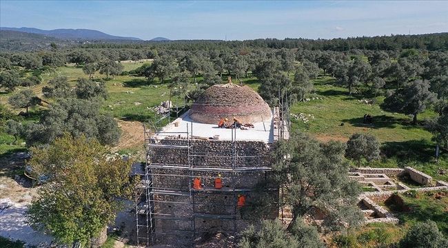 600 yıllık Yelli Cami yenileniyor
