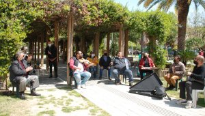 Müzisyenlerin ezgileri sokağa taştı