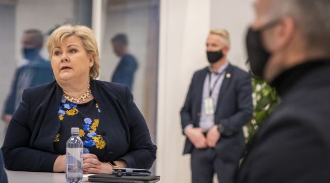 Polis ekibi, başbakana Covid-19 cezası kesti