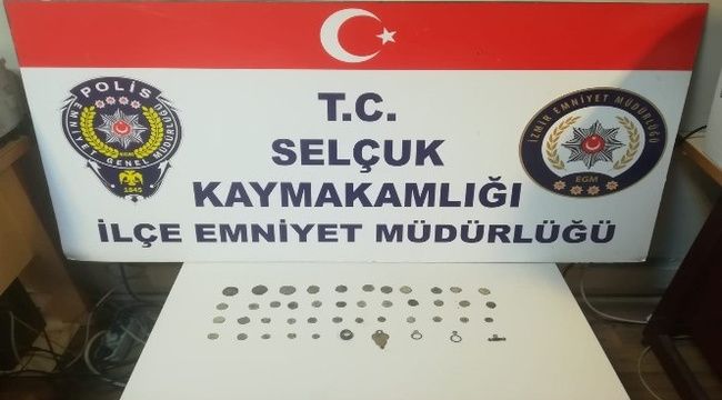 Selçuk'ta durdurulan araçtan tarihi eserler çıktı