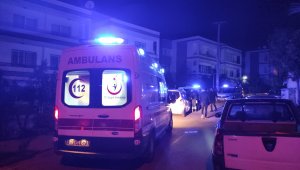 Sevgilisine ve arkadaşına tahra ile saldırdı