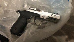 Teröristin evinde Gara şehidinin tabancası ele geçirildi