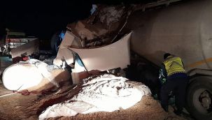 TIR ile beton mikseri kafa kafaya çarpıştı: 2 ölü