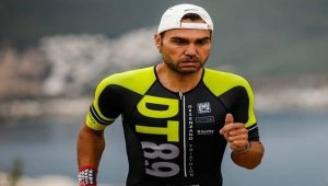 Triatlonda Acar'dan 1 altın, 1 bronz madalya